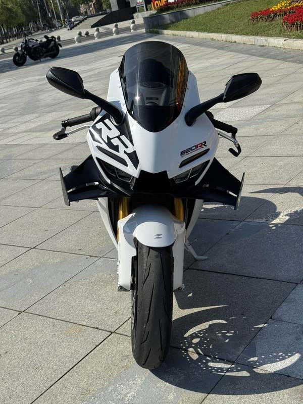 二手张雪机车820RR