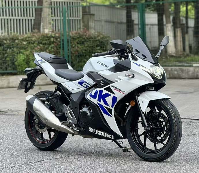二手豪爵铃木GSX250R