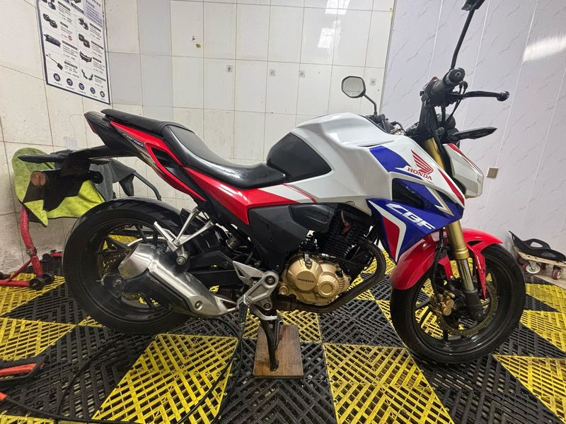 二手五羊本田CB190R 暴锋眼