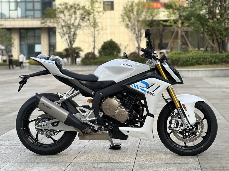 二手张雪机车820R