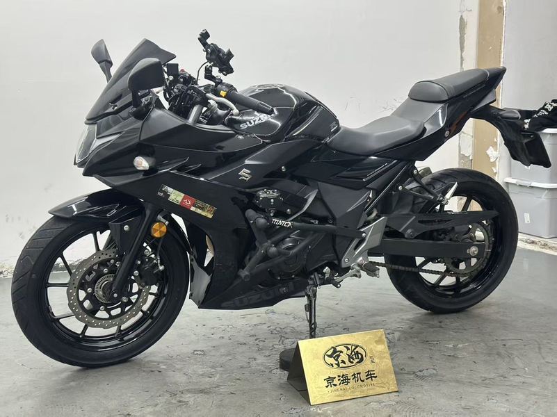 二手豪爵铃木GSX250R