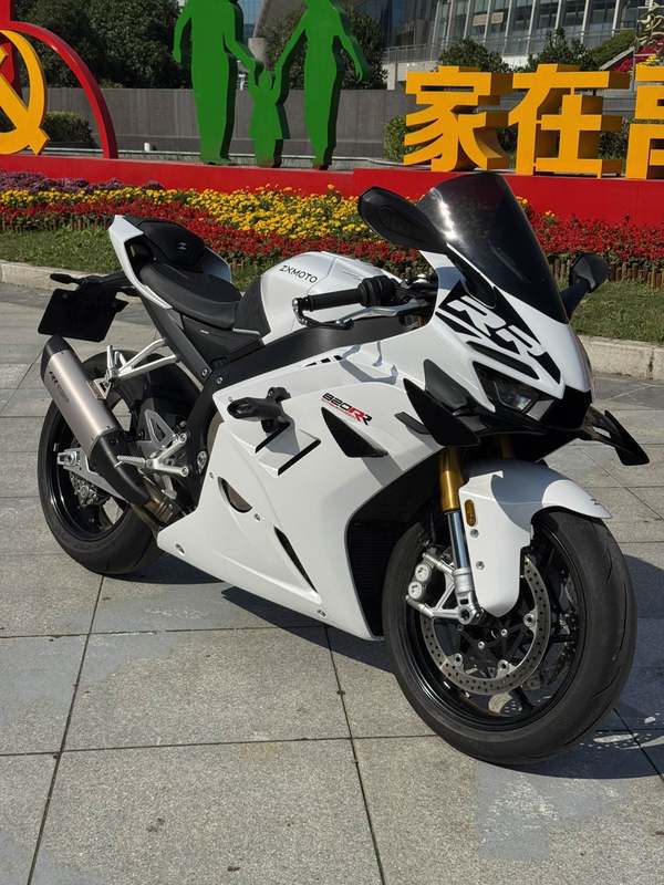 二手张雪机车820RR