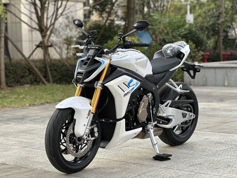 二手张雪机车820R