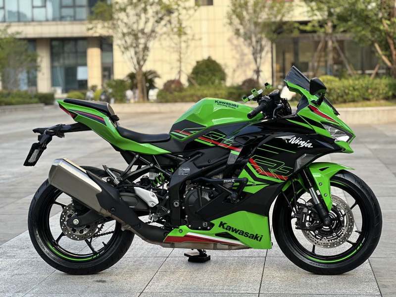 二手川崎ZX-4R