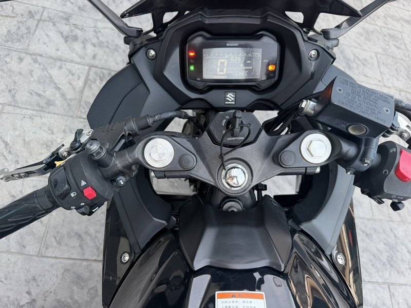 二手豪爵铃木GSX250R