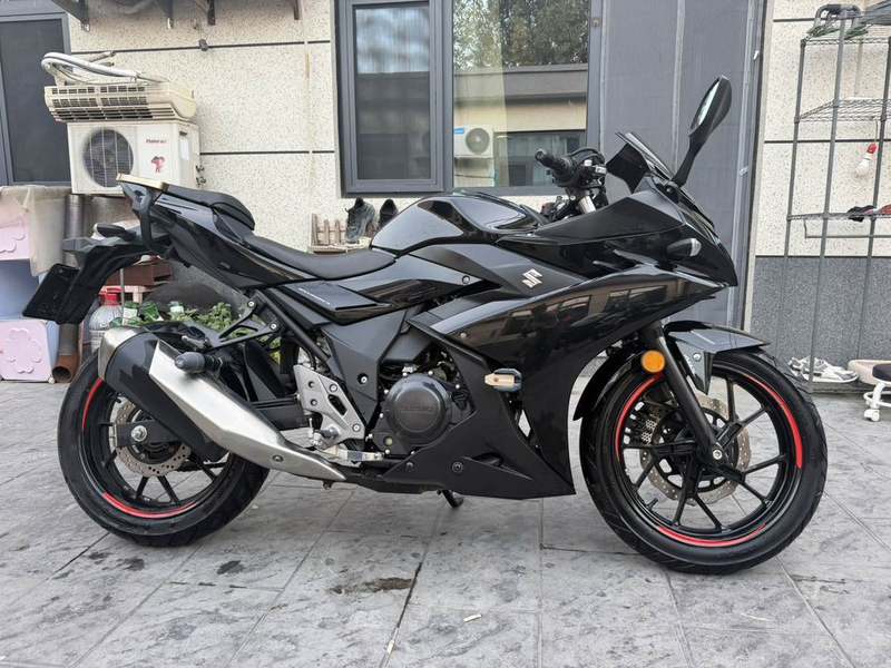 二手豪爵铃木GSX250R