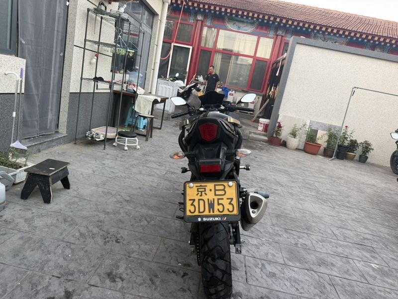 二手豪爵铃木GSX250R