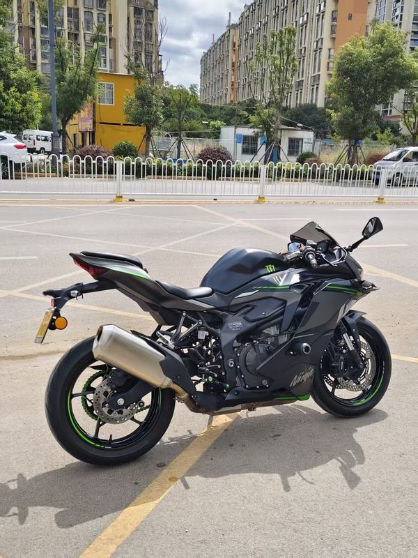 二手川崎ZX-4R