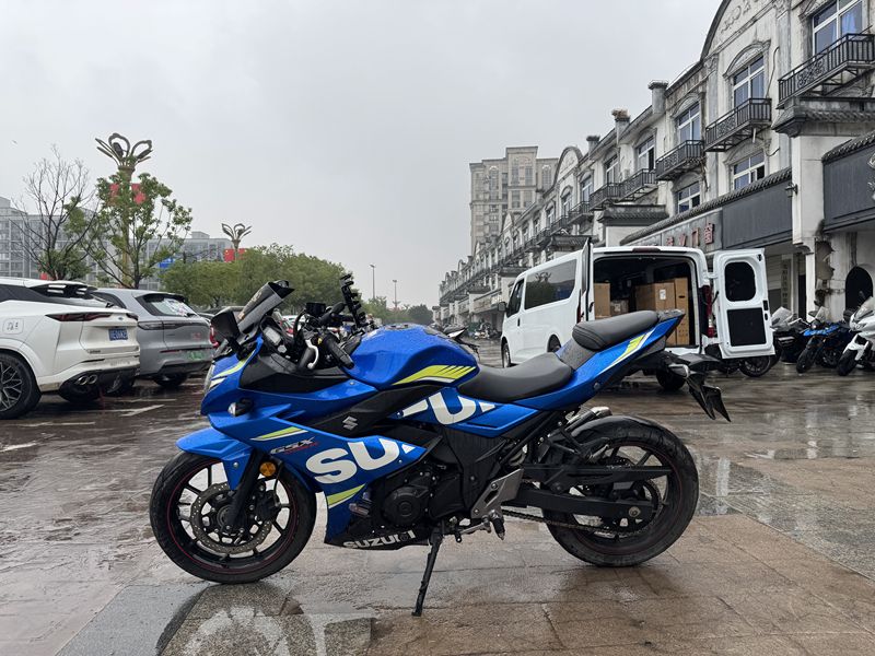二手豪爵铃木GSX250R