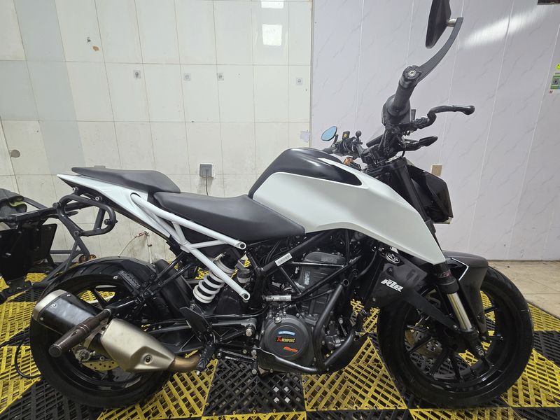 二手KTMR2R390 Duke