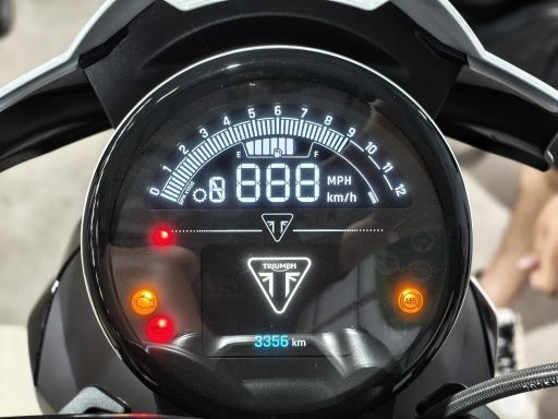 二手凯旋Trident 800