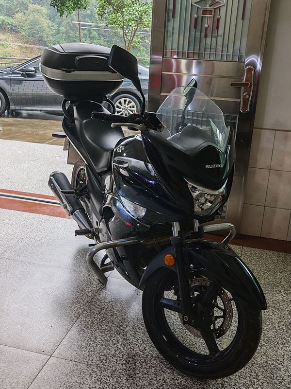 二手铃木GW 250F Inazuma 