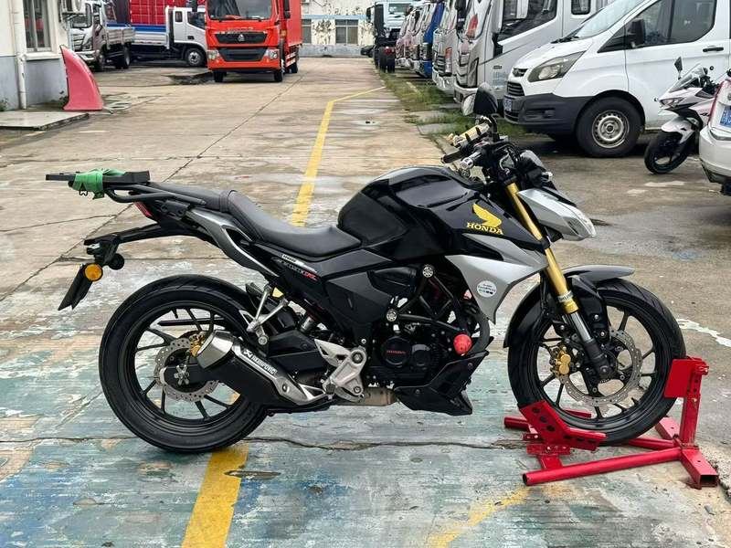 二手五羊本田CB190R 暴锋眼