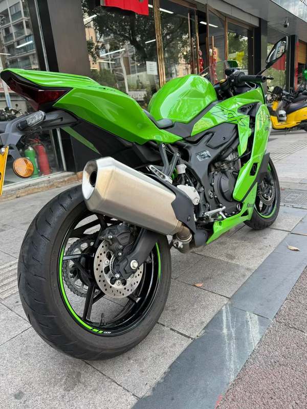 二手川崎ZX-4R