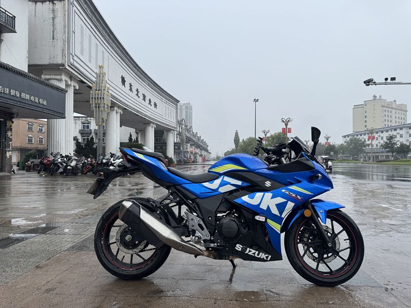 二手豪爵铃木GSX250R