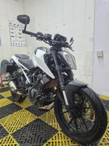 二手KTMR2R390 Duke