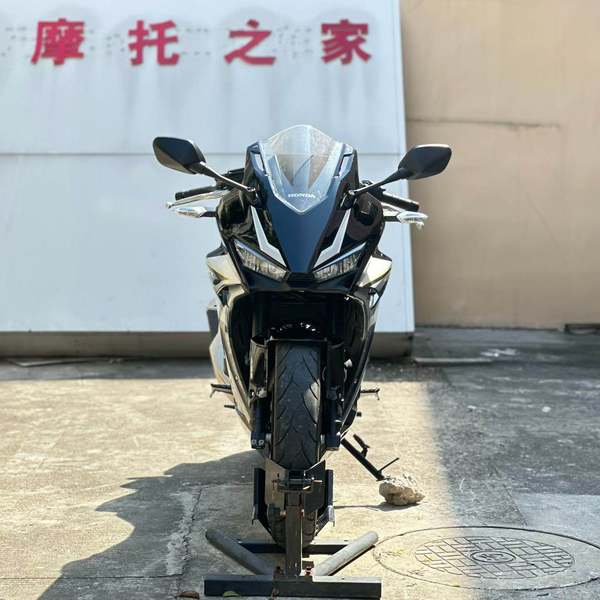 二手本田CBR400R