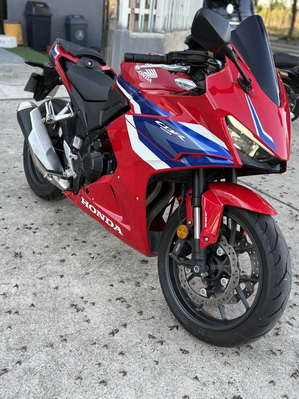 二手本田CBR400R