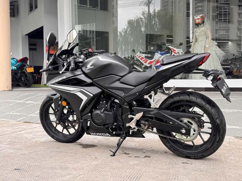 二手本田CBR400R