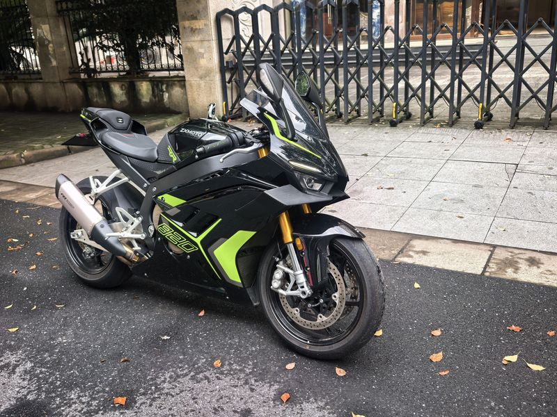 二手张雪机车820RR