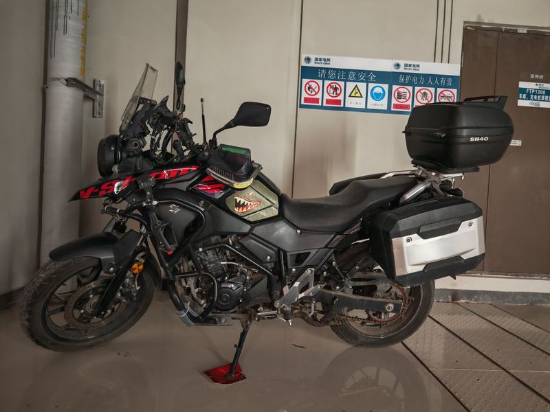 二手豪爵铃木DL250