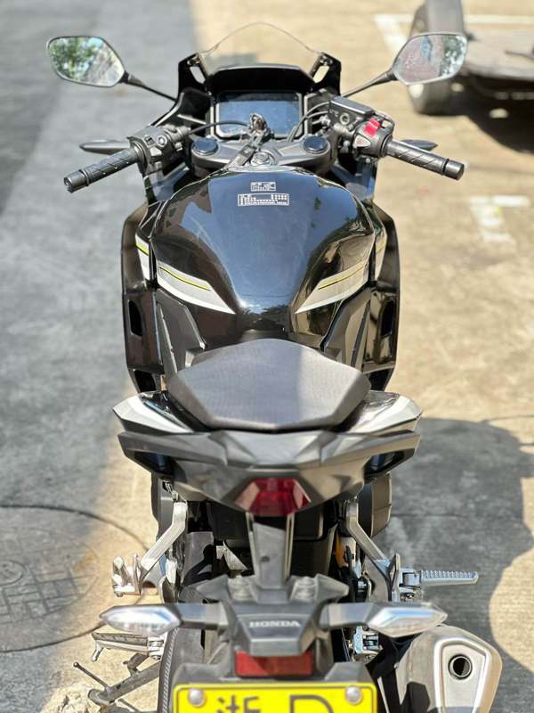 二手本田CBR400R