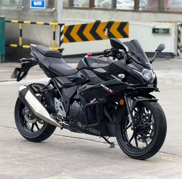 二手豪爵铃木GSX250R