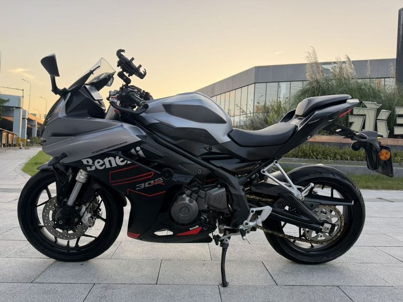 二手贝纳利龙卷风 Tornado 302R