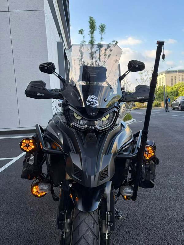 二手贝纳利TRK702