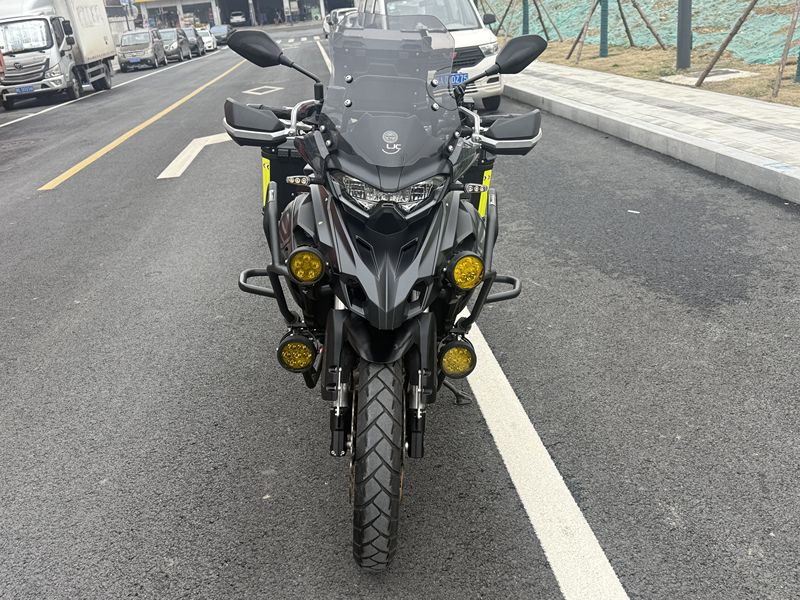 二手贝纳利TRK552