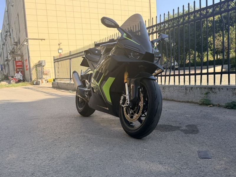 二手张雪机车820RR