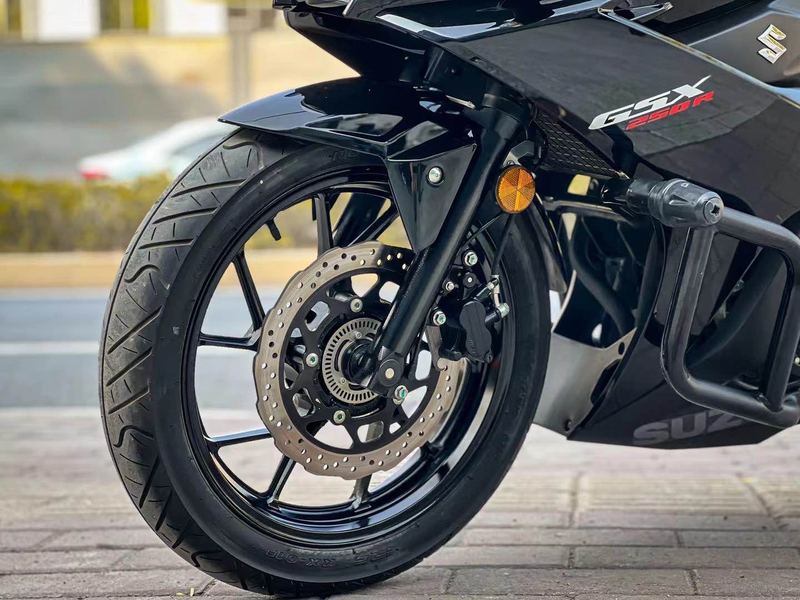 二手豪爵铃木GSX250R