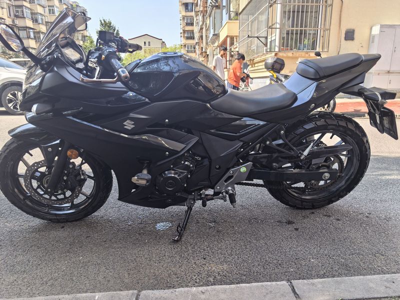 二手豪爵铃木GSX250R