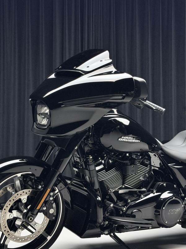 二手哈雷戴维森大道滑翔 Street Glide