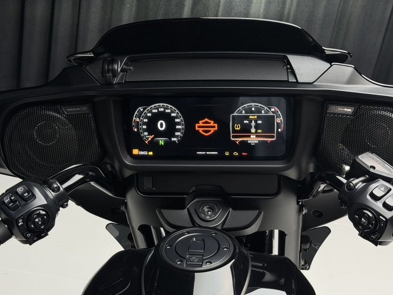 二手哈雷戴维森大道滑翔 Street Glide