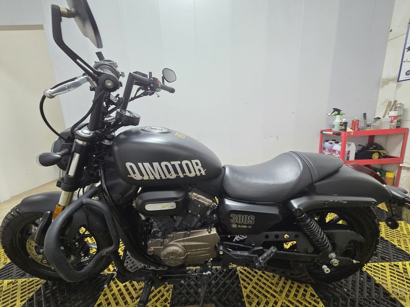 二手QJMOTOR闪300