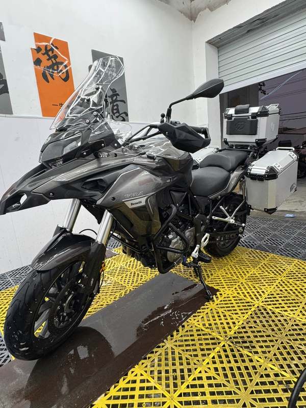 二手贝纳利金鹏 TRK502