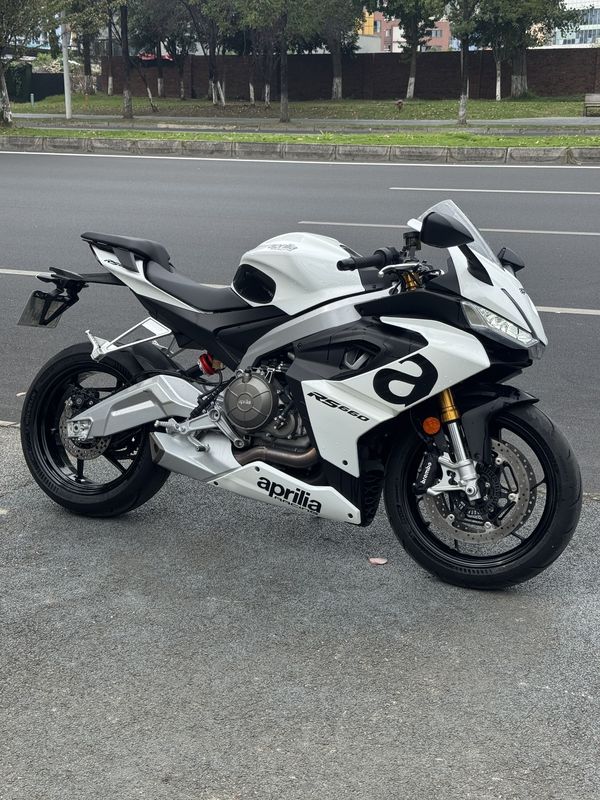 二手阿普利亚RS 660 