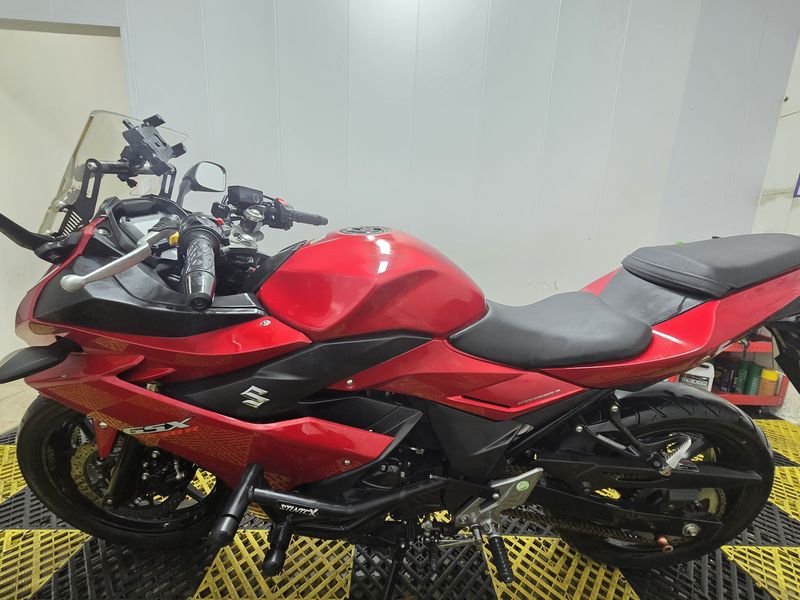 二手豪爵铃木GSX250R