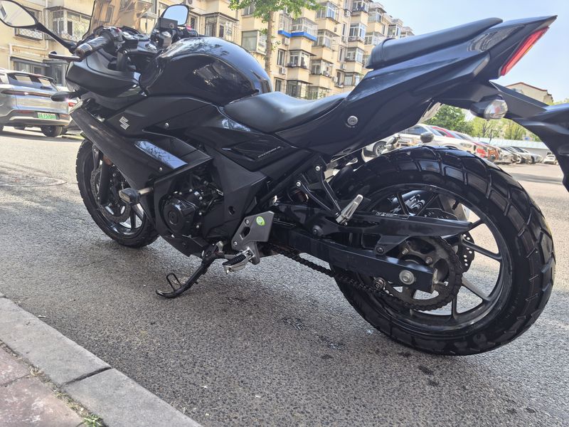 二手豪爵铃木GSX250R