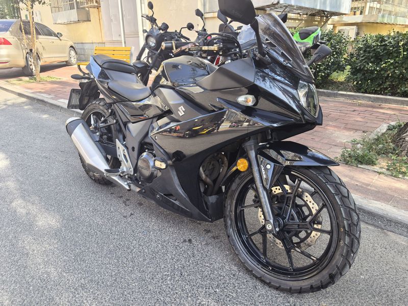 二手豪爵铃木GSX250R