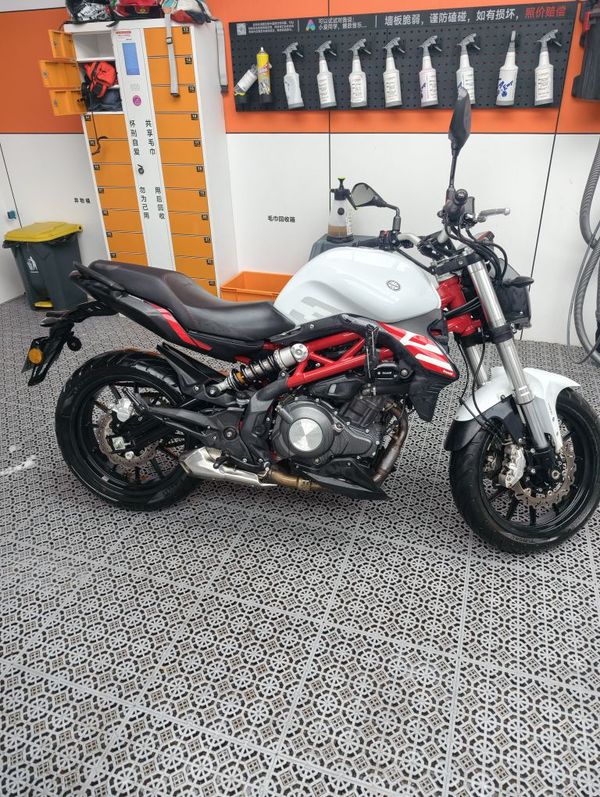 二手贝纳利蓝宝龙 BN302S