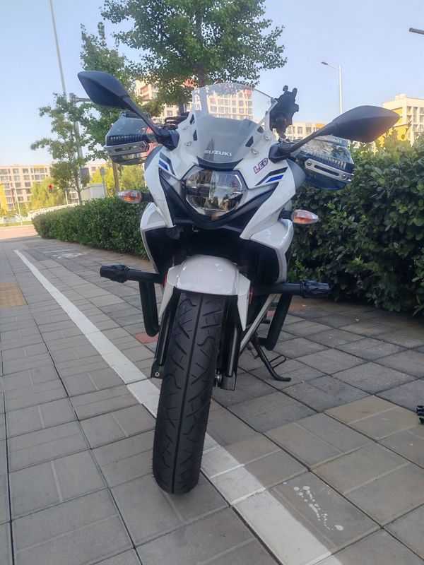 二手豪爵铃木GSX250R