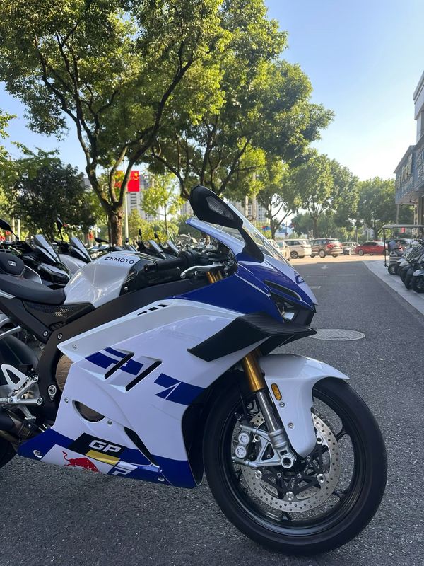 二手张雪机车820RR