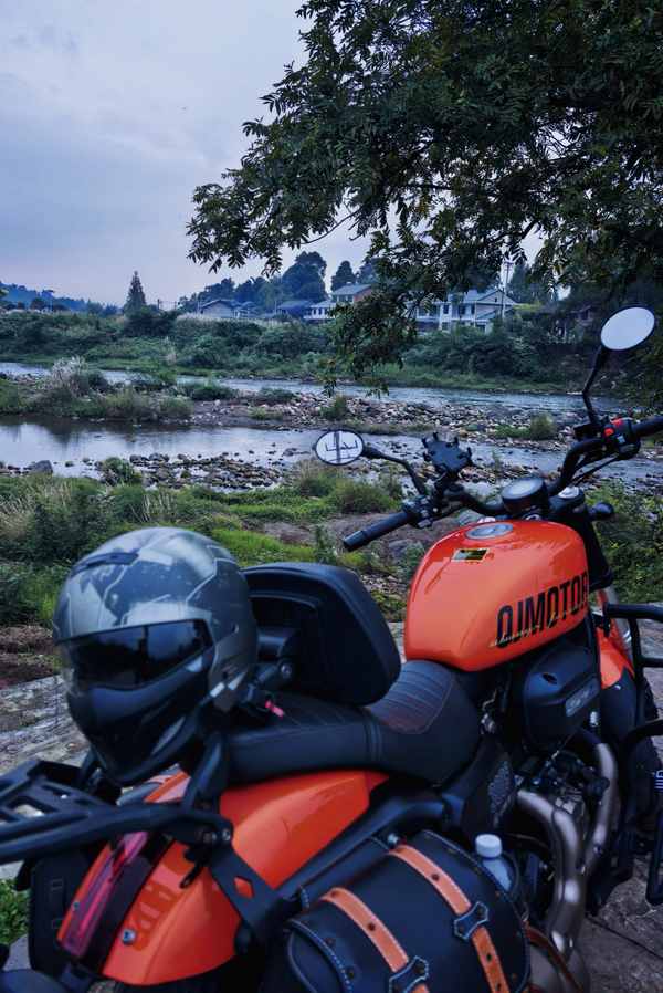 二手QJMOTOR闪300