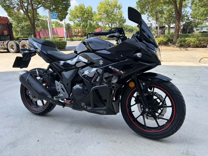 二手豪爵铃木GSX250R