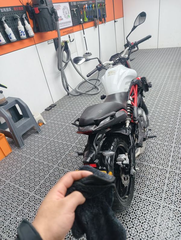 二手贝纳利蓝宝龙 BN302S