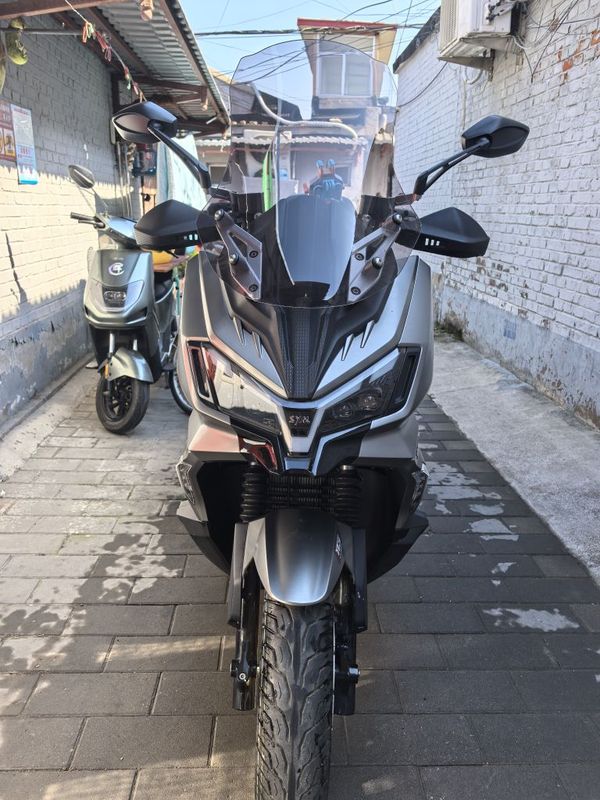 二手三阳哈士奇 Husky ADV300
