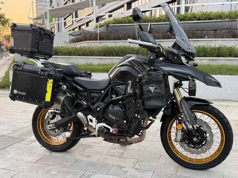 二手贝纳利TRK702