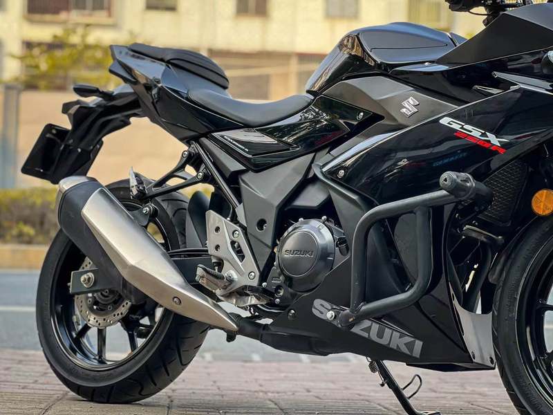二手豪爵铃木GSX250R